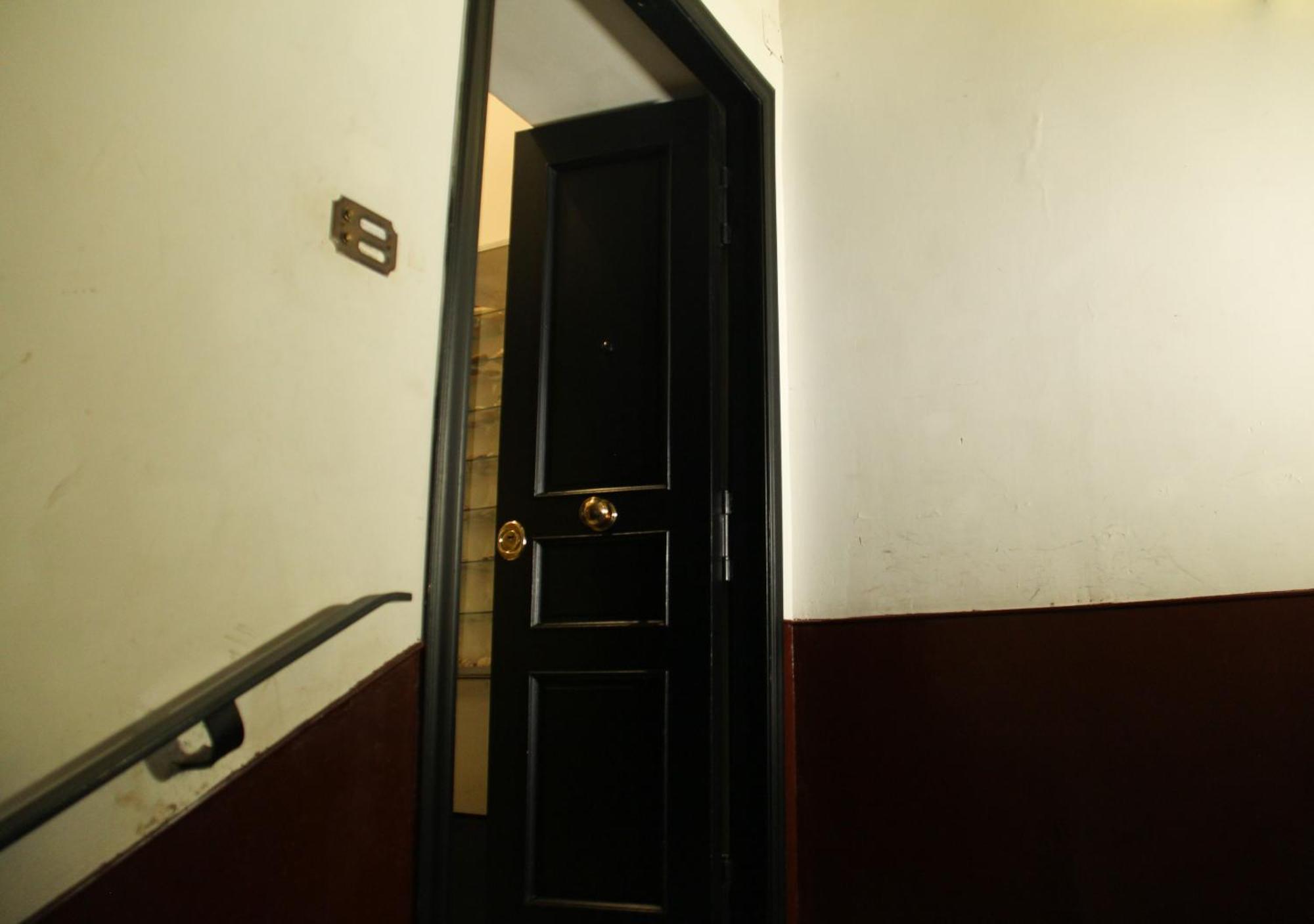 Apartamento Metro Amedeo - Stanza Privata Con Vasca Idromassaggio Nápoles Exterior foto